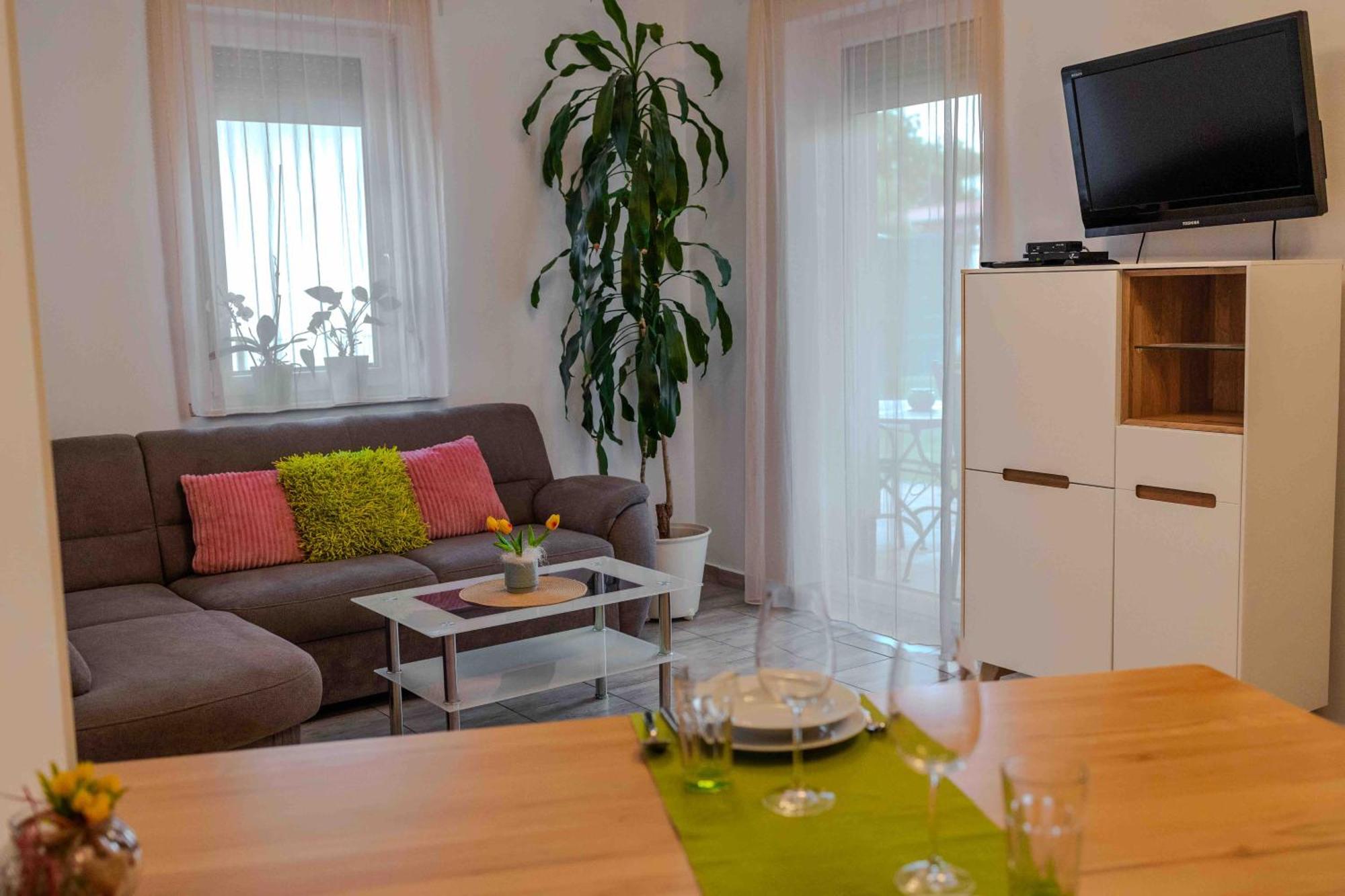 Mosonmagyaróvár Orchidea Apartman מראה חיצוני תמונה