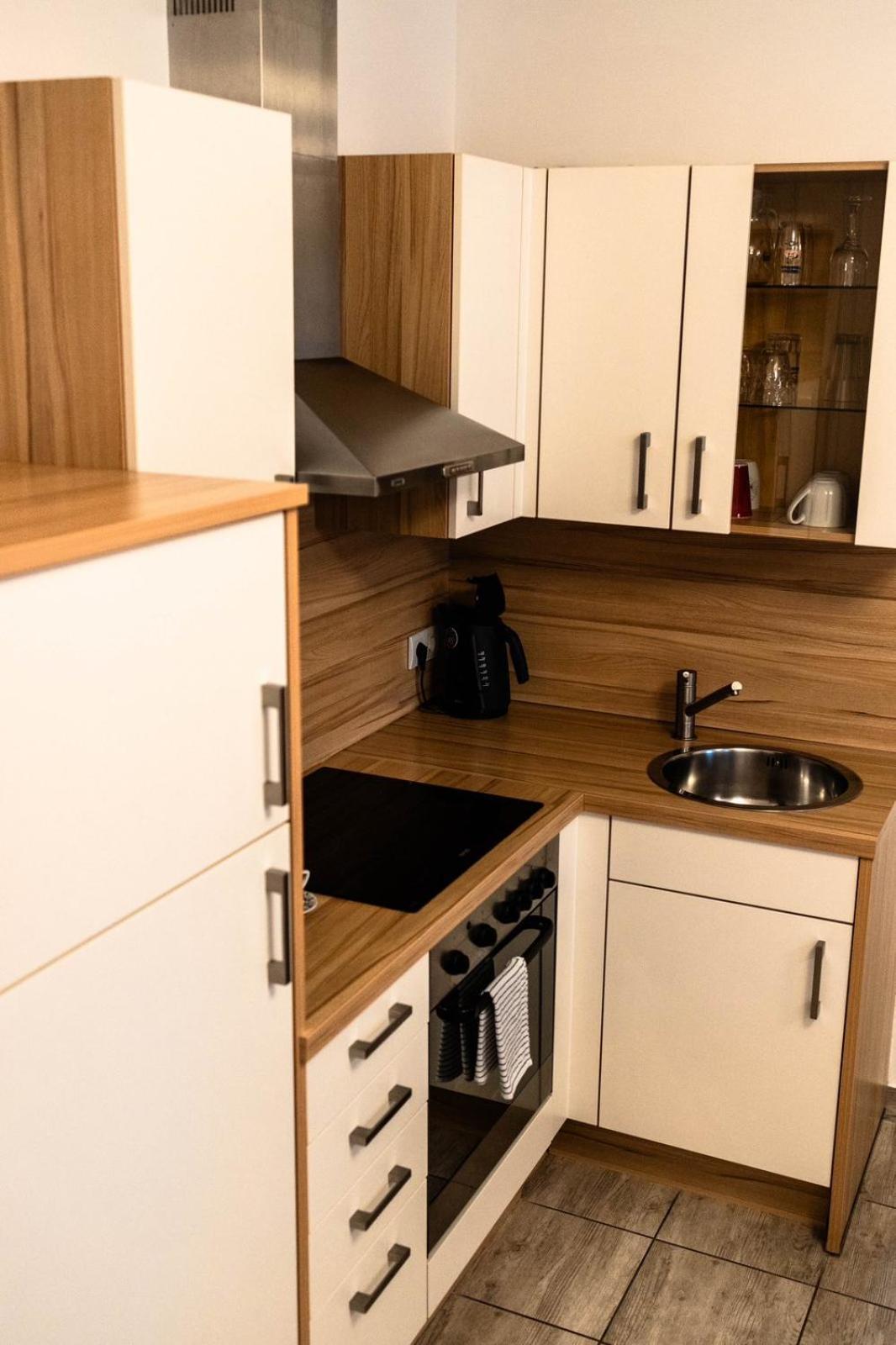 Mosonmagyaróvár Orchidea Apartman מראה חיצוני תמונה